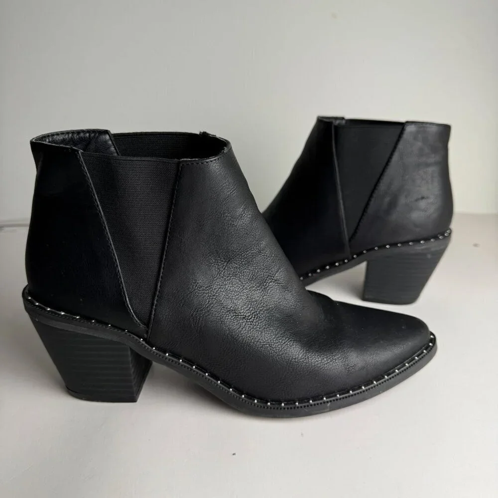 Universal Thread Target Pointed Toe Faux Leather Boots Studded Size 7 Western